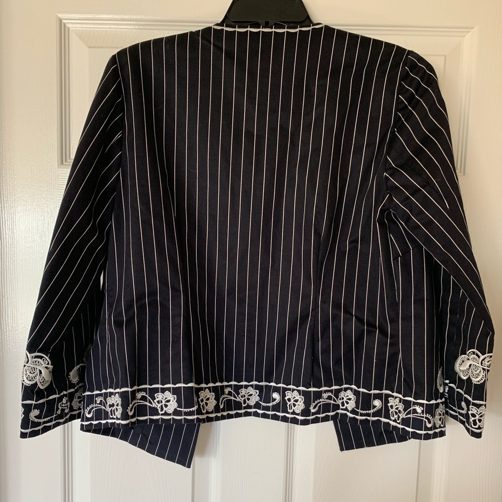 Jacket - Picture 2 of 3